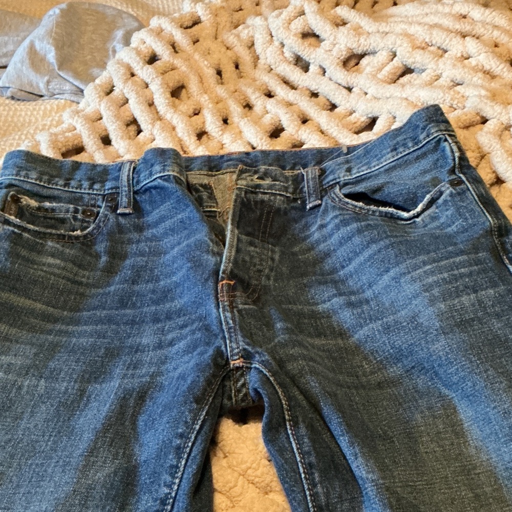 Abercrombie & Fitch Classic Denim Jeans - Picture 2 of 5